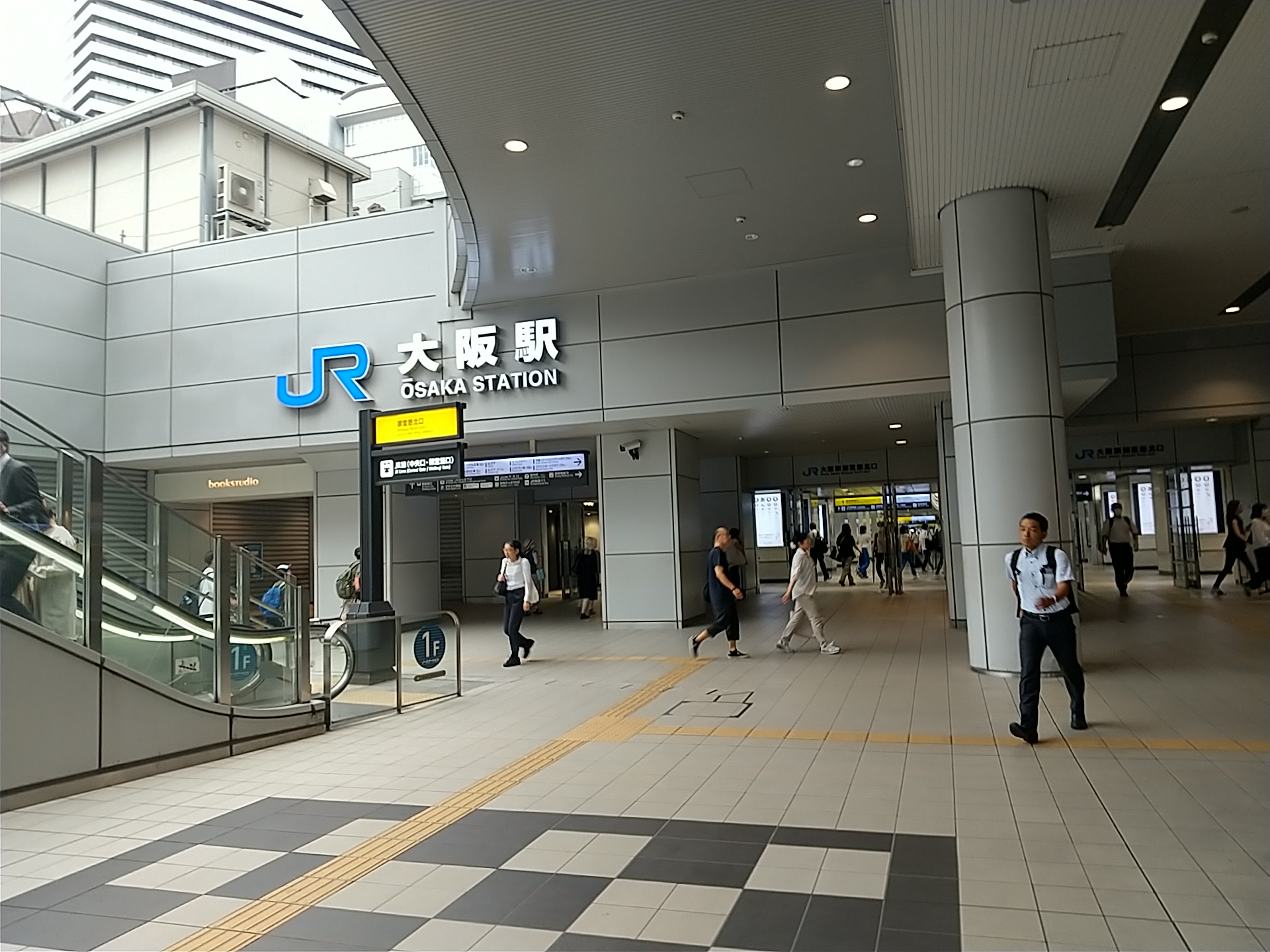 20230814_大阪駅