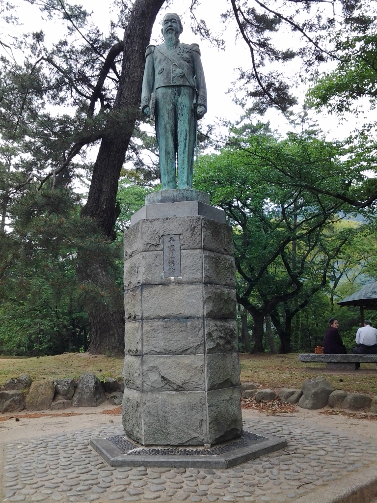 20140514_千家尊福の像