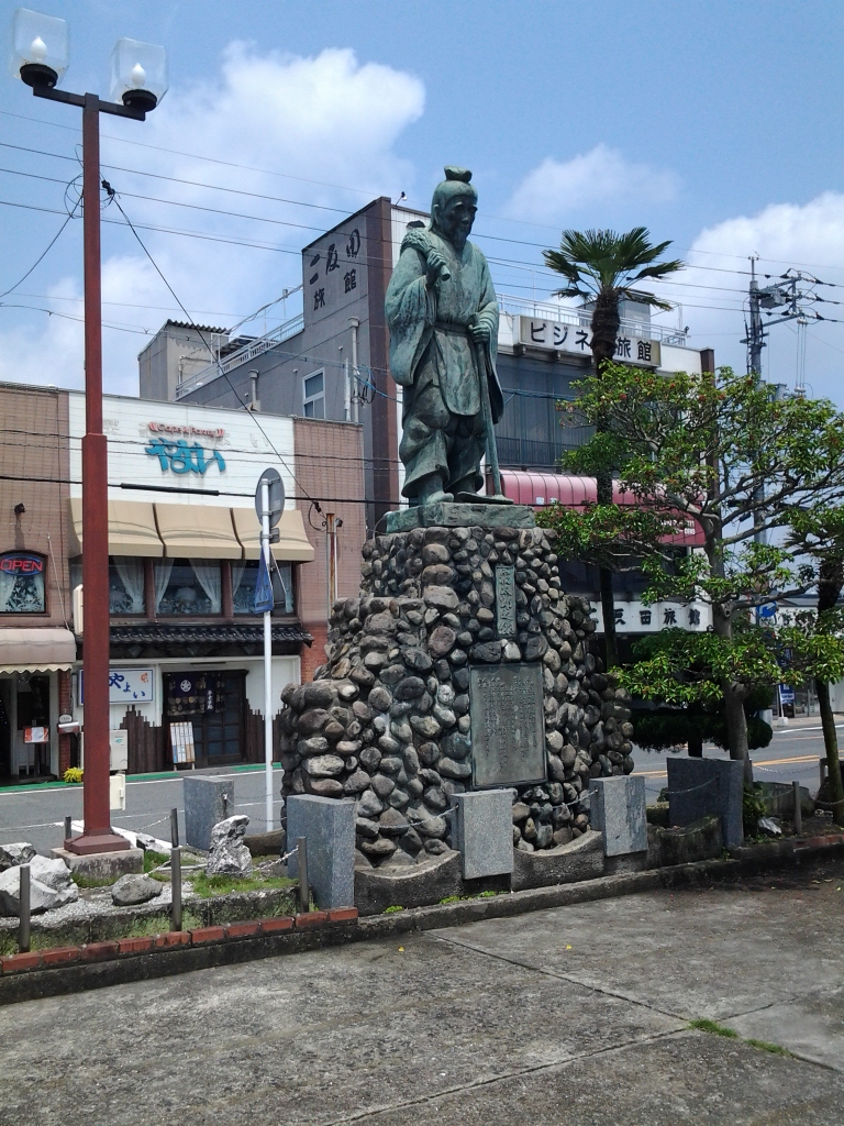 20140515_三年寝太郎像