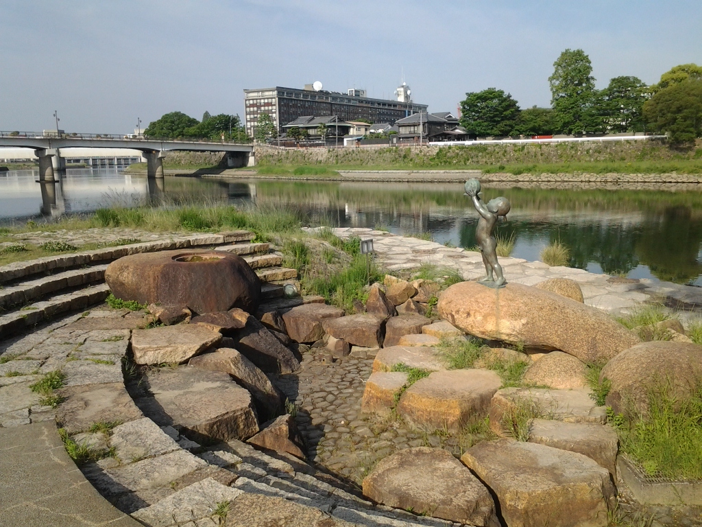 20140518_水辺のももくん