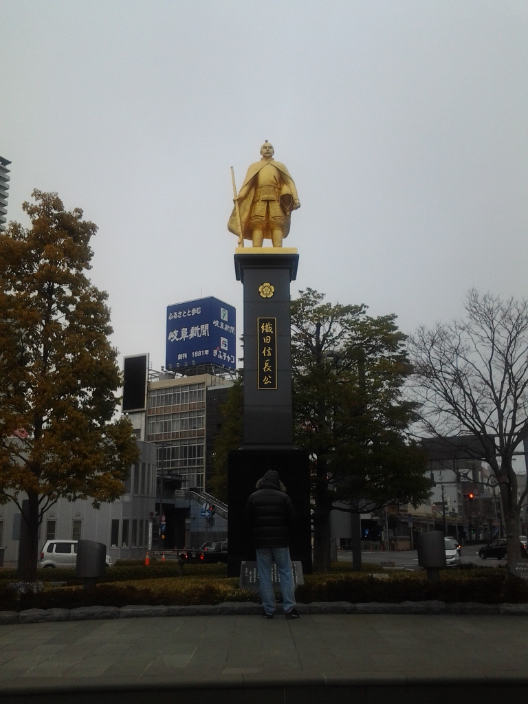 20131228_黄金の織田信長公像