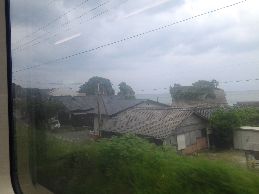 西方あたり人形岩