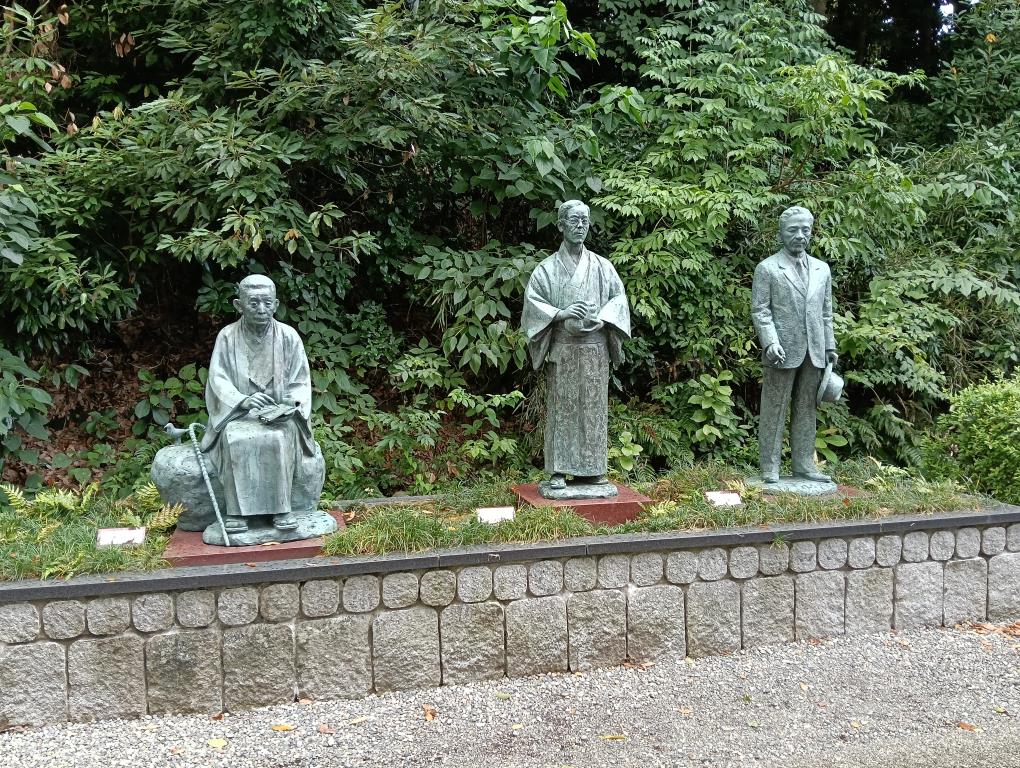 20250921_三文豪の像