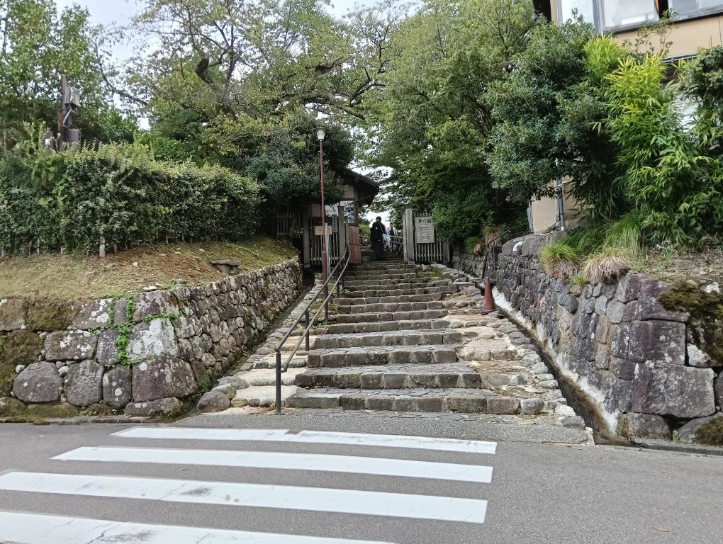 20250921_兼六園 上坂口