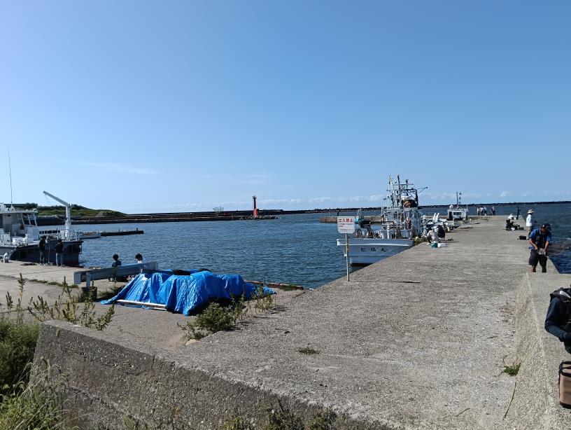 20250927_金沢港大野波除堤灯台