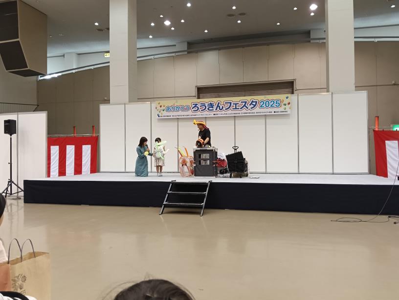 20251004_ろうきんフェスタ　バルーンショー