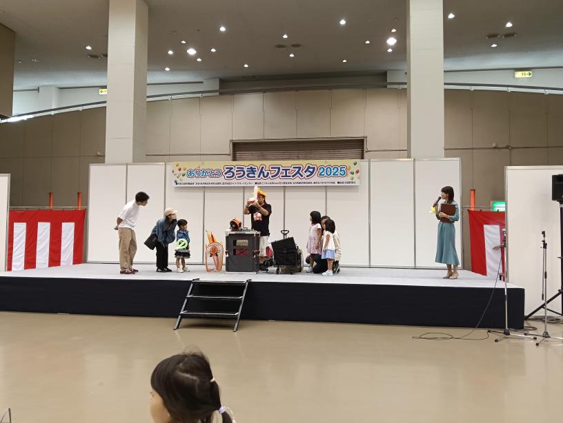20251004_ろうきんフェスタ　バルーンショー
