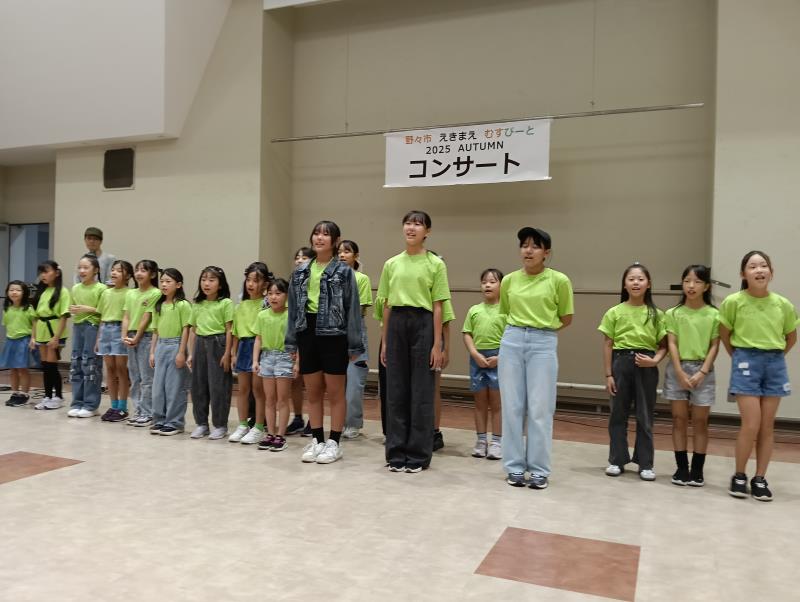 20251011_野々市えきまえむすびーと 子どもダンス