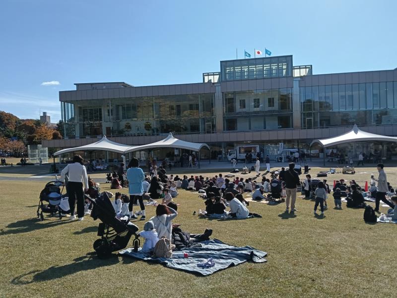 20251115_smiletree presents 虹色シャボン玉　キッチンカー大集合