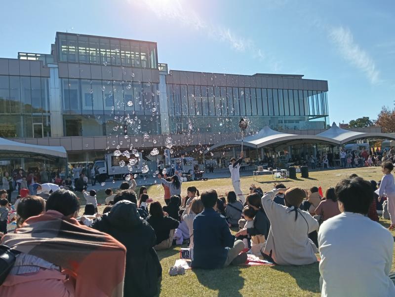 20251115_smiletree 虹色シャボン玉