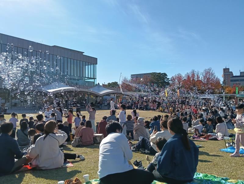 20251115_smiletree 虹色シャボン玉