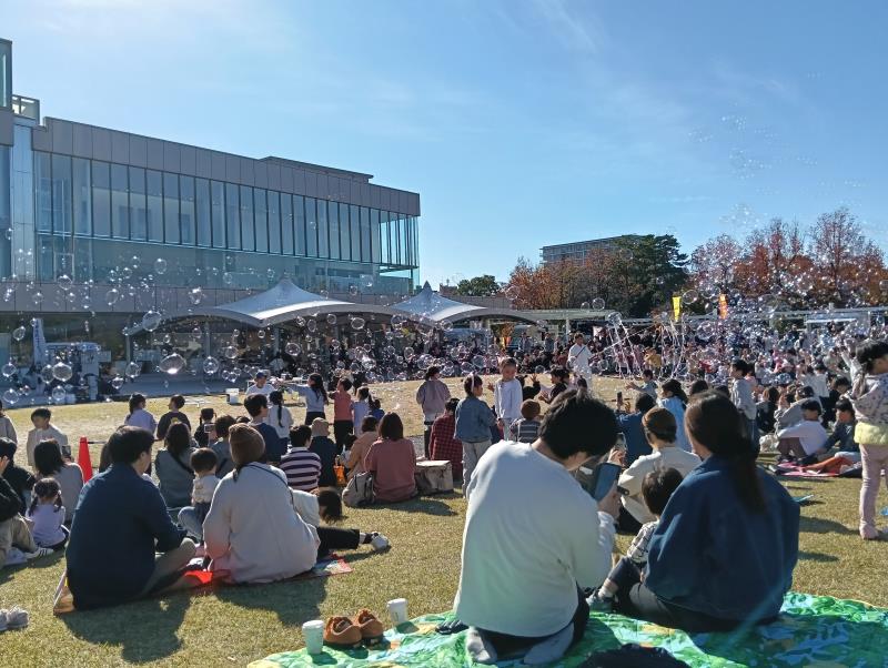 20251115_smiletree 虹色シャボン玉