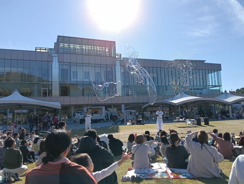 20251115_smiletree 虹色シャボン玉